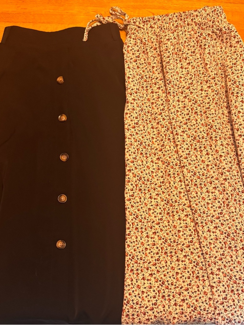 ⬇️⬇️⬇️ PRICE DROP‼️ 2 pack Amazon Black Button Skirt & Cream Floral A-Line Skirt